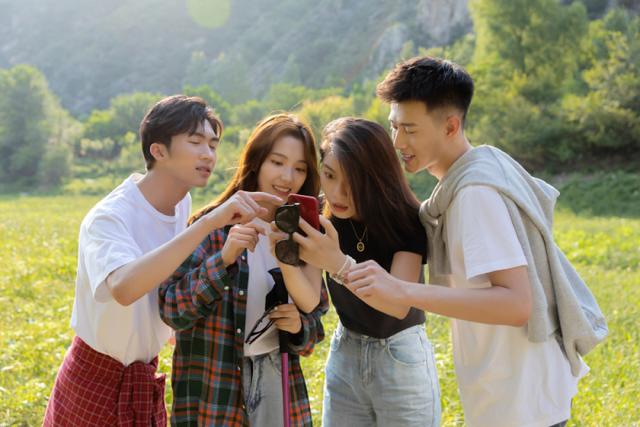 朋友圈多条动态合并了怎么发,朋友圈多条动态合并了怎么解决