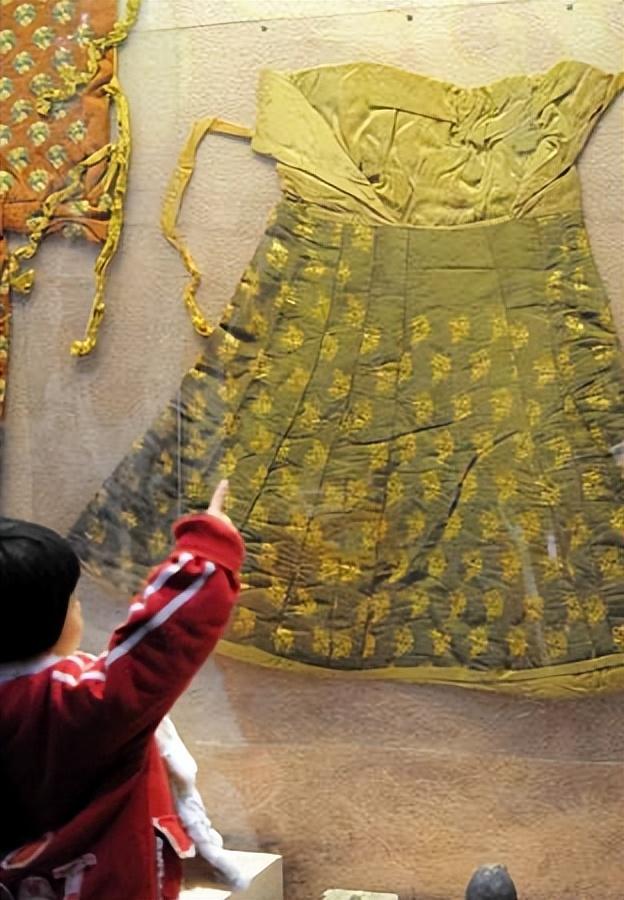 成都黑帽门吴施蒙视频图（成都黑帽门吴施蒙 HD）