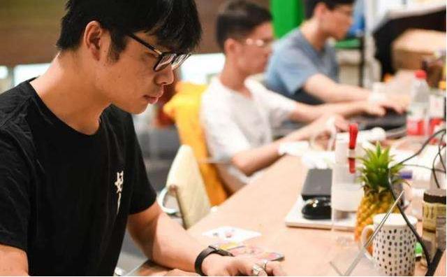 未来什么行业比较有前景男,以后什么行业发展前景好男