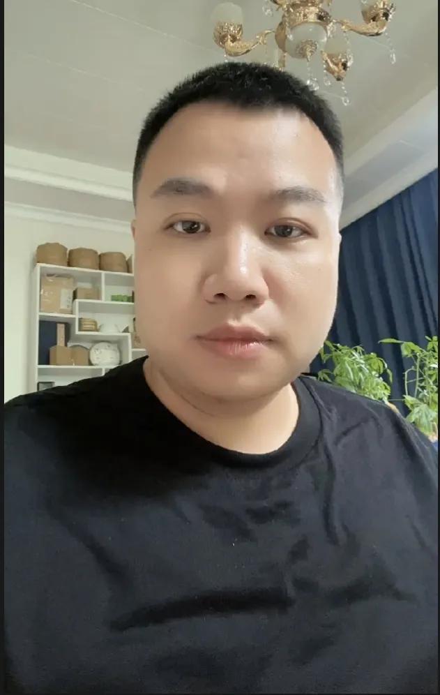 北大李晨现在咋样了,北大才子李晨怼老总