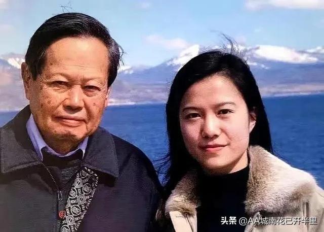 翁帆怀孕大肚照孕妇（翁帆怀孕大肚的图片）