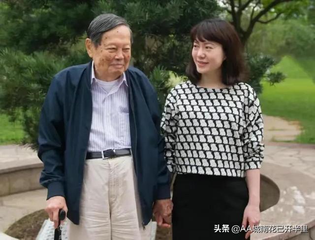 翁帆怀孕大肚照孕妇（翁帆怀孕大肚的图片）