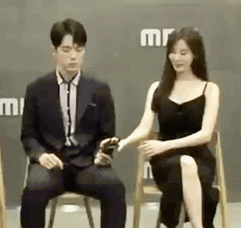 一女被多男玩很肉很黄文，19禁情欲戏这么拼都难翻身？姐虽美，黑料也太多了......