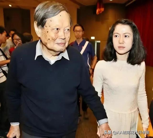 翁帆怀孕大肚照孕妇（翁帆怀孕大肚的图片）