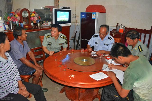 公务员政审父母最新标准2020（中华人民共和国公务员法2020父母政审）