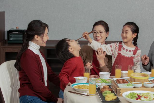 朋友圈多条动态合并了怎么发,朋友圈多条动态合并了怎么解决