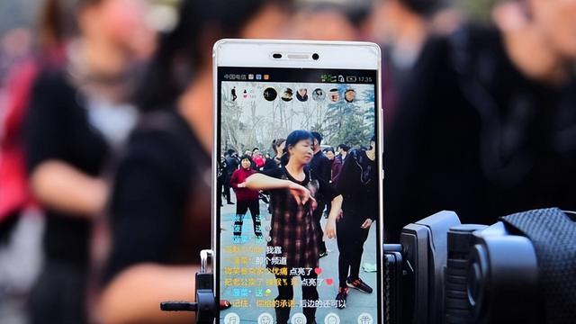 抖音和快手哪个更容易赚钱拍段子,抖音和快手哪个更容易赚钱拍段子好