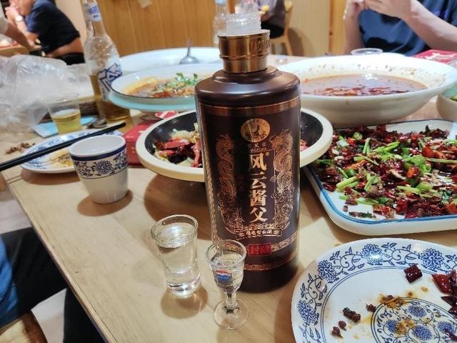 一斤散酒有多少利润,散酒20元一斤贵吗