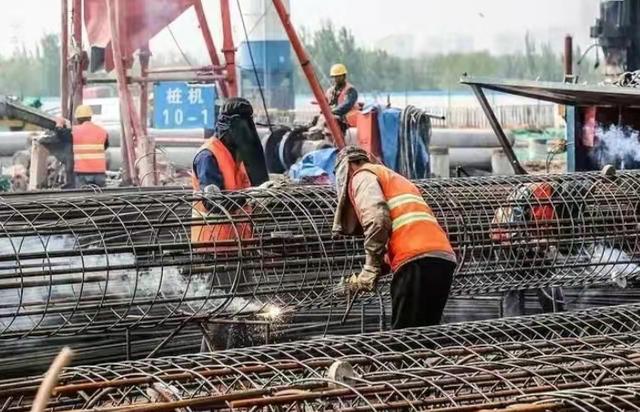 如何赚钱最快最安全学生党，学生怎样才能赚钱最快又安全