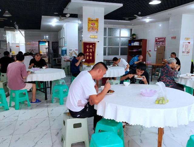 传递国家秘密载体应当通过什么方式进行，传递国家秘密载体应当通过什么方式进行保密