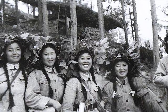 志愿军女文工团员被俘，军长命令警卫连：砸锅卖铁也要救回来