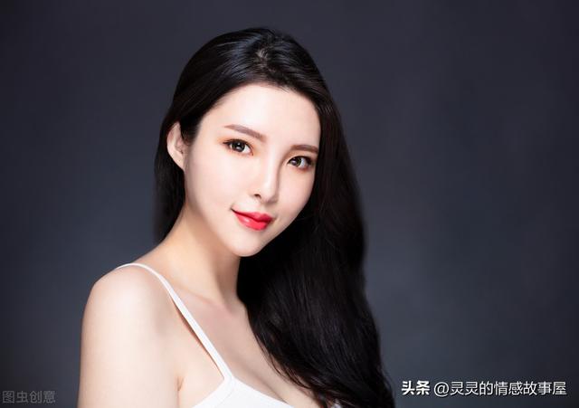 故事与35岁女同事出差，在重庆，与她发生一段情