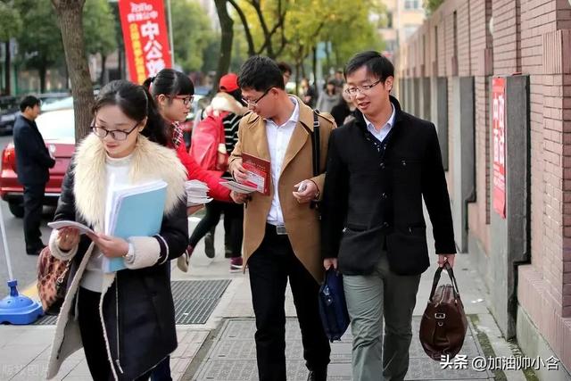 优秀团干部主要事迹300字大学生,优秀团干部主要事迹300字大学生怎么写
