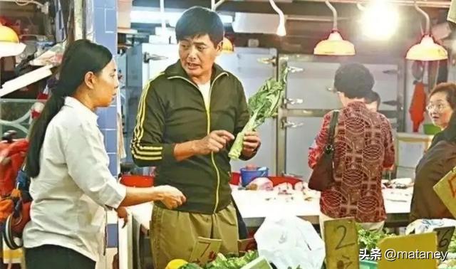 982年冬天，周润发女朋友陈玉莲在姐姐的家里，因失恋想自杀"