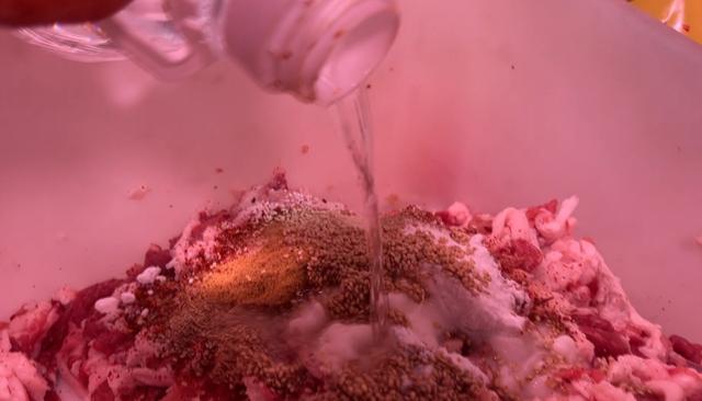 肠衣是什么做的能吃吗,肠衣是什么做的能吃吗