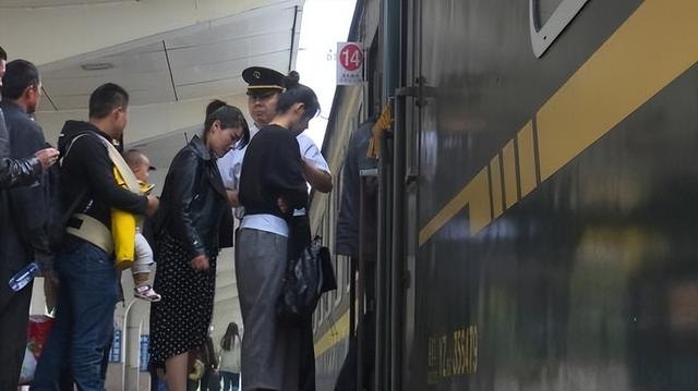 ktv陪酒的女孩子可以做什么多少钱,ktv陪酒的女孩子可以做什么多少钱的工作