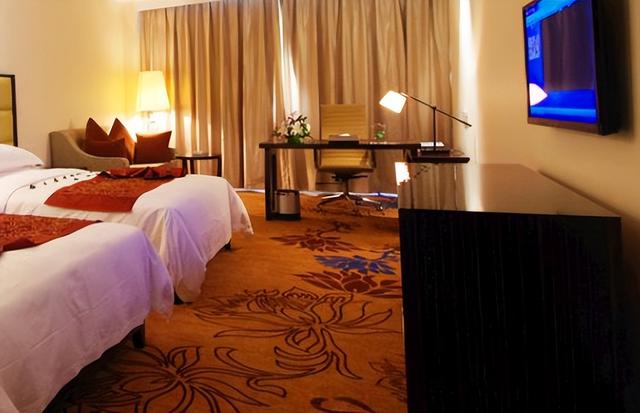 汉庭酒店的矿泉水是不是免费的呢,汉庭酒店的矿泉水是免费的吗