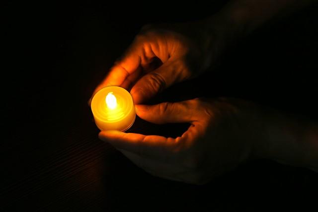 纪念亲人去天堂的图片_蜡烛怎么做，纪念天堂亲人的彩烛图片