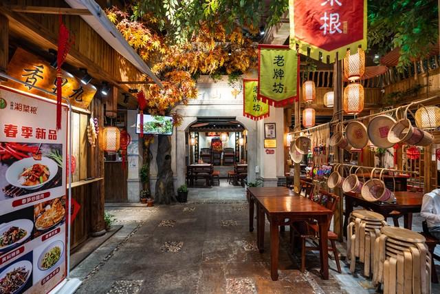 疫情下餐饮行业发展现状和前景，疫情下餐饮行业发展现状和前景如何