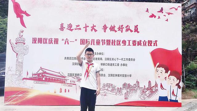 优秀少先队员主要事迹简介500字，初中优秀少先队员主要事迹简介500字