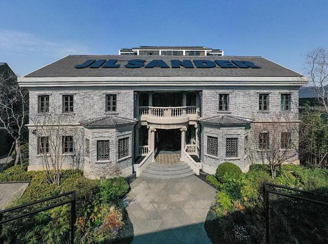 dkny是奢侈品牌吗,dkny在中国是什么档次