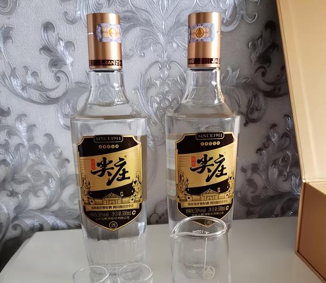 浓香型白酒有哪些品牌好,浓香型白酒有哪些品牌名称