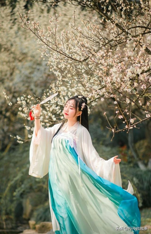 新居乔迁请柬怎么写范文,乔迁新居微信邀请函