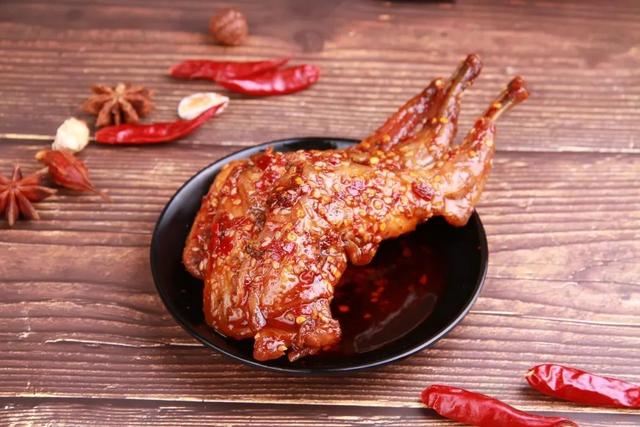 四川最大的兔子养殖基地,养一千只兔子一年利润