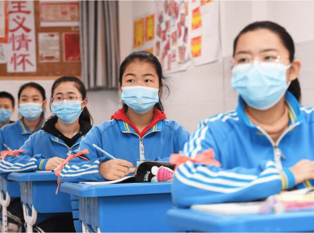 高考答题卡样式,高考答题卡a卡和b卡图片