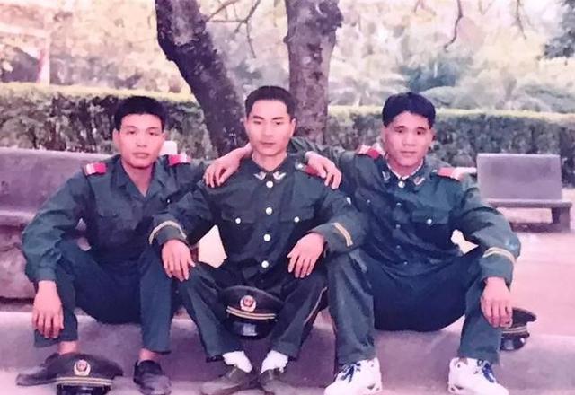 部队肩章等级排名图片,部队肩章等级排名图片_从小到大