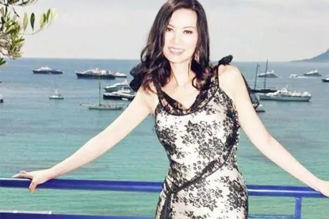 1岁邓文迪再分268亿,邓文迪"