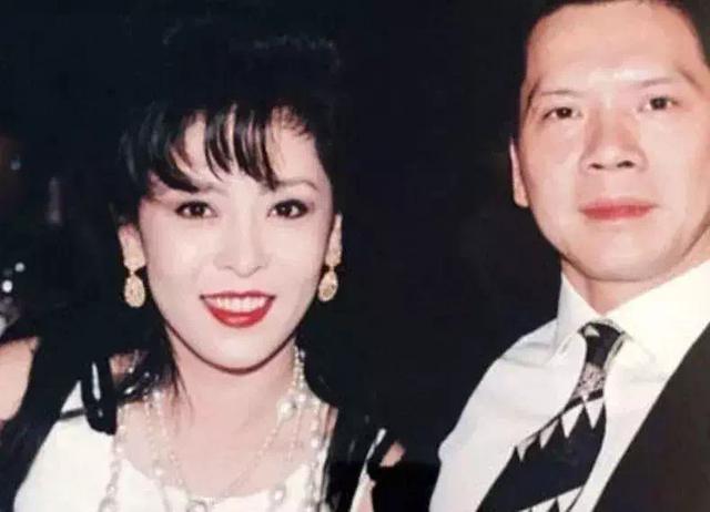 钟丽缇张伦硕,钟丽缇年轻时候有多美