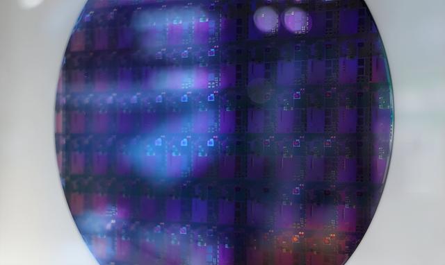 舔日舔出新高度！尹锡悦替日本战犯企业赔偿二战劳工，韩国炸锅了