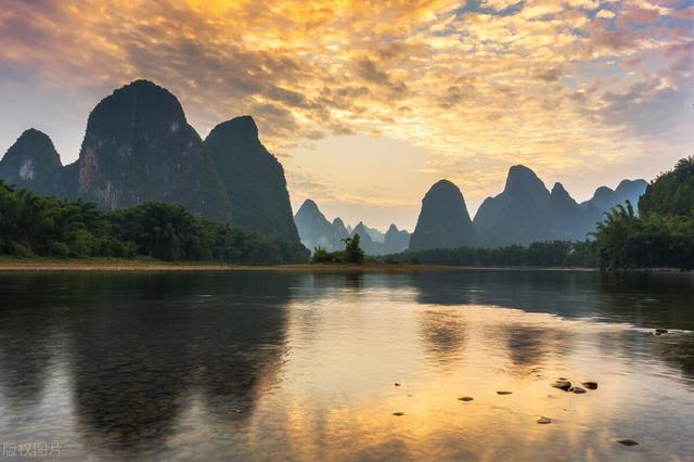 出书怎么联系出版社，如何投稿发表文章