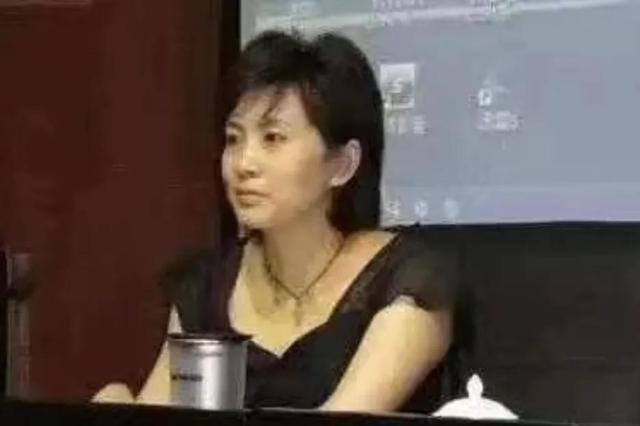 风尘女教师雨荷,风尘女专业户