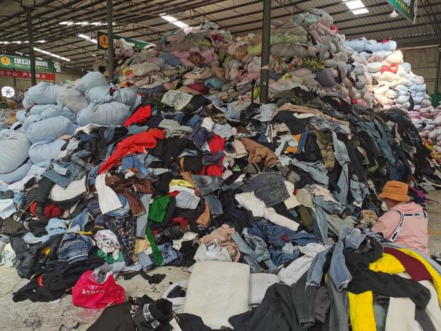 旧衣服回收厂家联系电话,旧衣服回收怎么找销路