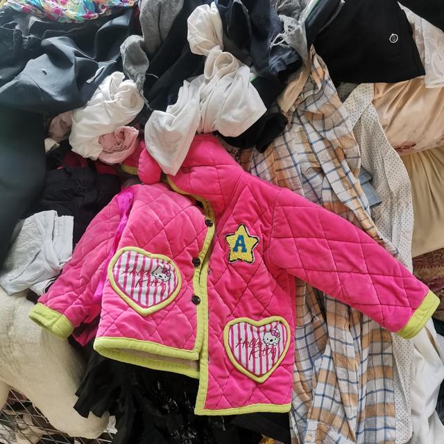 旧衣服回收厂家联系电话,旧衣服回收怎么找销路