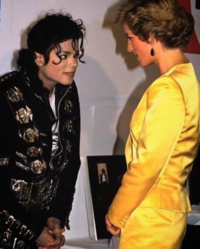 迈克尔杰克逊老婆是哪位,迈克尔杰克逊老婆是哪位人