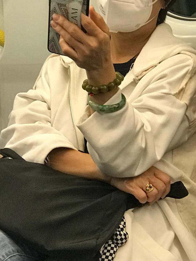 刘一飞翡翠网红，刘一飞翡翠网红简介