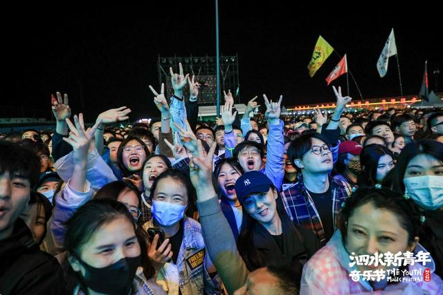 我要从南走到北还要从北走到黑是什么歌，我要从南走到北是什么歌曲